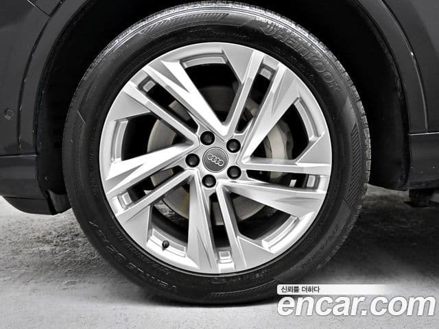 Audi Q7 2021 — Şəkil 4/20