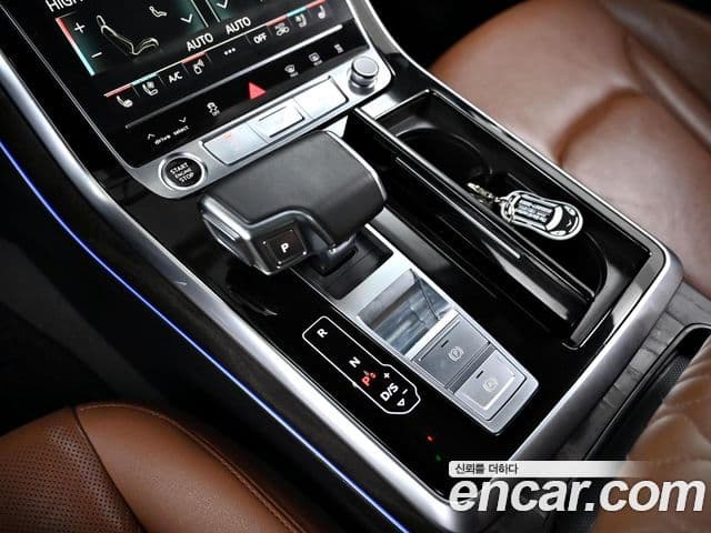 Audi Q7 2021 — Şəkil 7/20