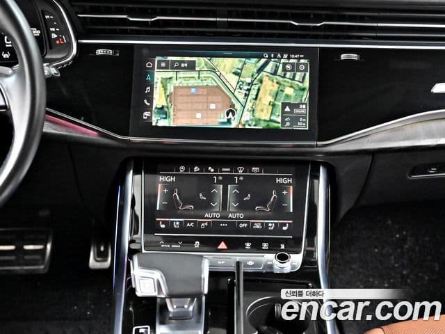 Audi Q7 2021 — Şəkil 13/20