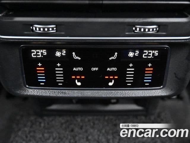 Audi Q7 2021 — Photo 14/24