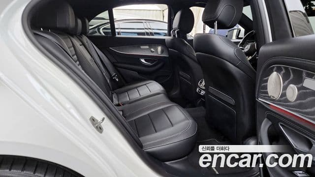 Mercedes-Benz E-Class 2021 — Şəkil 12/20