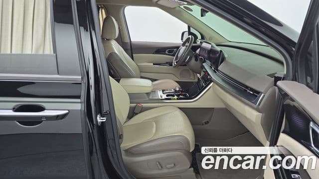 Kia Carnival 2021 — ფოტო 11/20