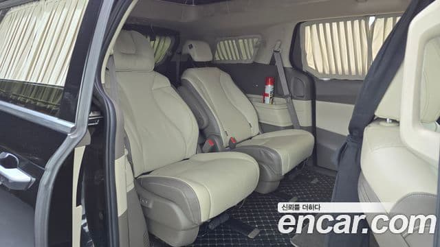 Kia Carnival 2021 — ფოტო 12/20