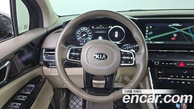Kia Carnival 2021 — ფოტო 13/20