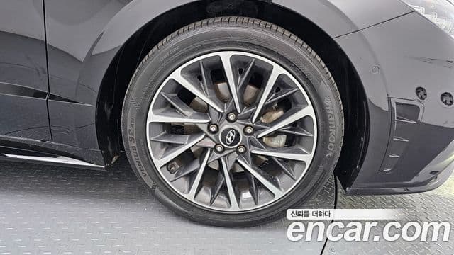 Hyundai Sonata 2020 — ფოტო 4/20