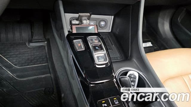 Hyundai Sonata 2020 — ფოტო 8/20