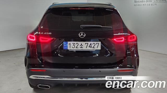 Mercedes-Benz GLA-Class 2022 — ფოტო 11/17