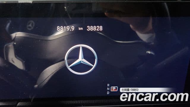 Mercedes-Benz GLA-Class 2022 — ფოტო 8/17