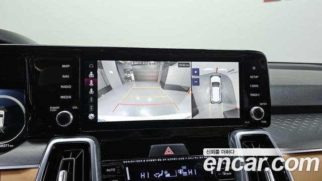 Kia Sorento 2022 — Şəkil 16/20
