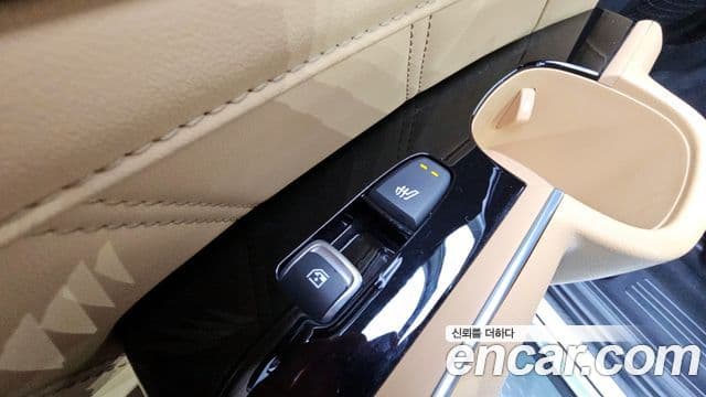 Kia Sorento 2022 — Şəkil 19/20