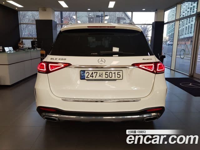 Mercedes-Benz GLE-Class 2021 — Фото 2/17