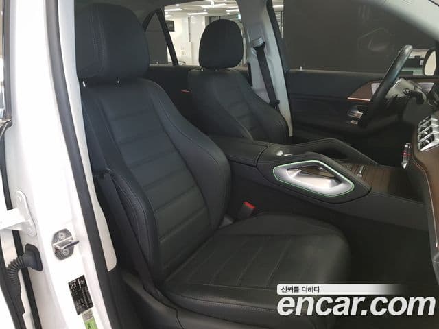 Mercedes-Benz GLE-Class 2021 — Фото 6/17