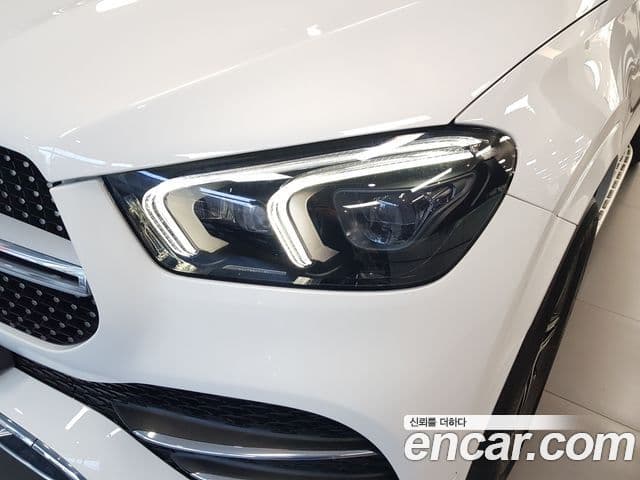 Mercedes-Benz GLE-Class 2021 — Фото 10/17