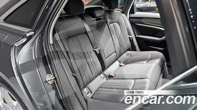 Audi A6 2021 — ფოტო 12/20