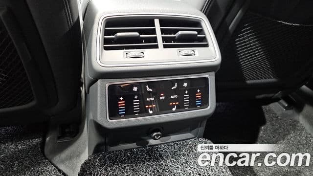 Audi A6 2021 — ფოტო 18/20