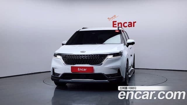 Kia Carnival 2020 — ფოტო 3/20