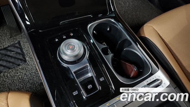 Kia Carnival 2020 — ფოტო 9/20