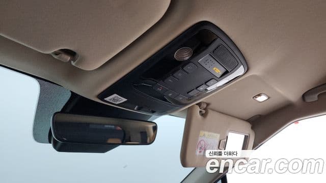 Kia Carnival 2020 — ფოტო 17/20