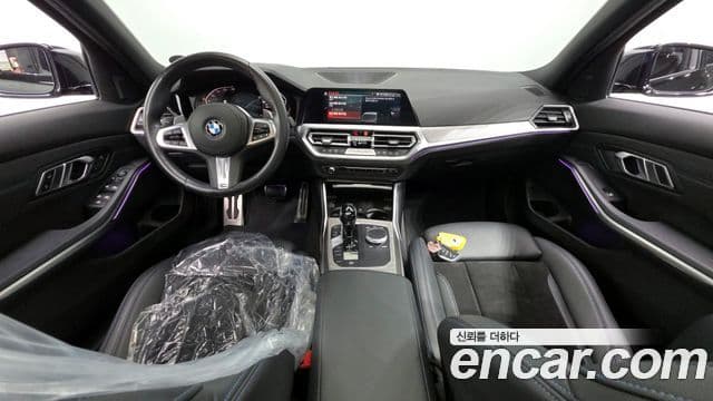 BMW 3 Series 2021 — Photo 1/20