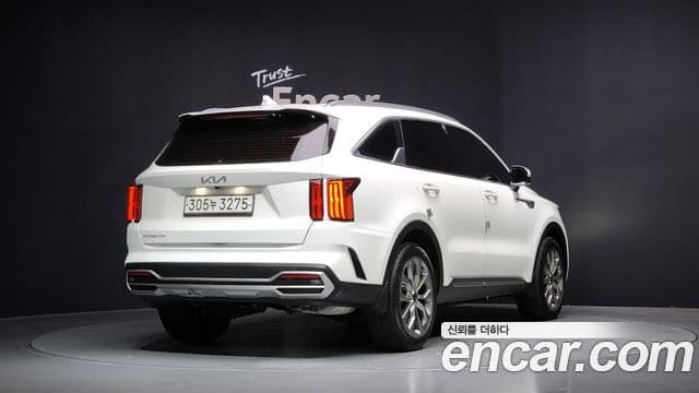 Kia Sorento 2023 — ფოტო 2/20