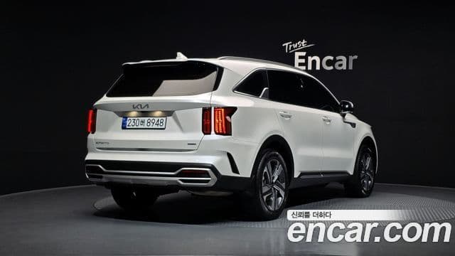 Kia Sorento 2023 — Фото 2/20
