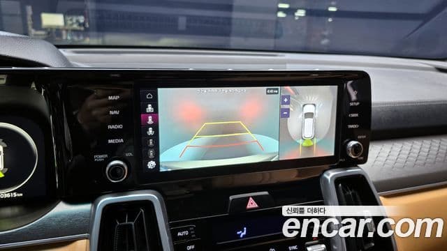 Kia Sorento 2023 — Фото 16/20