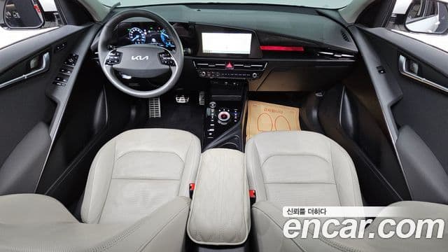 Kia Niro 2022 — Фото 7/20