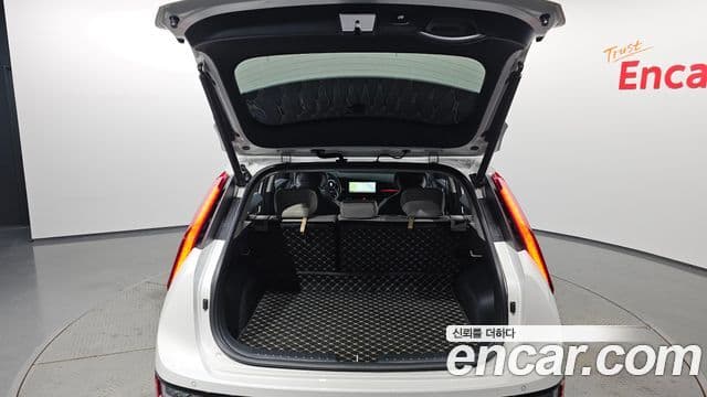 Kia Niro 2022 — Фото 20/20