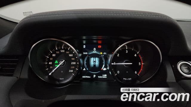 Land Rover Range Rover Evoque 2019 — ფოტო 8/20