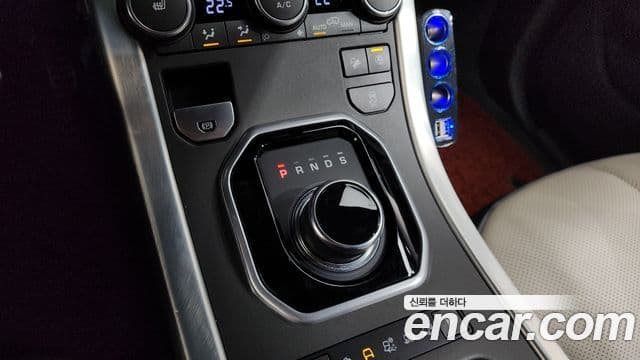 Land Rover Range Rover Evoque 2019 — ფოტო 9/20