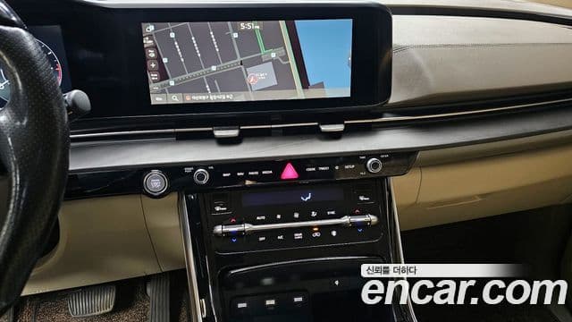 Kia Carnival 2021 — фото 14 из 20