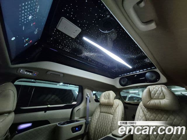 Kia Carnival 2021 — Şəkil 16/20