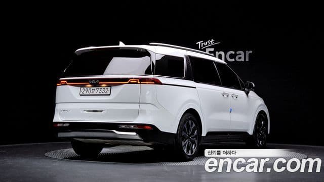 Kia Carnival 2022 — Photo 15/20