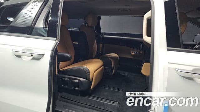 Kia Carnival 2022 — Photo 18/20