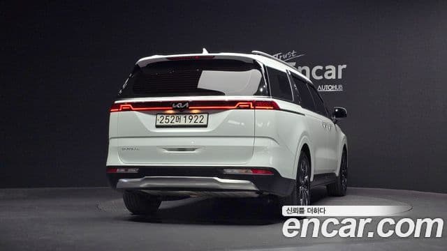 Kia Carnival 2022 — Фото 4/20