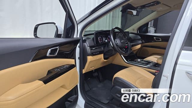 Kia Carnival 2022 — Фото 10/20