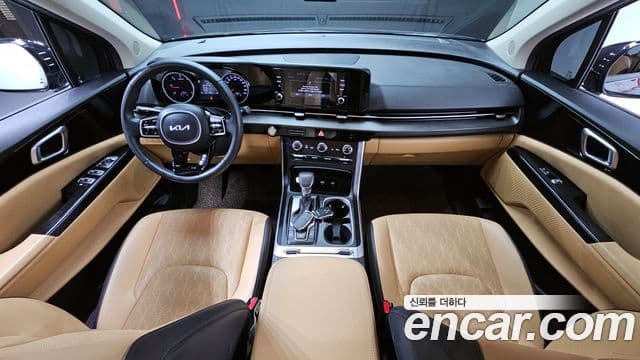 Kia Carnival 2022 — ფოტო 7/20