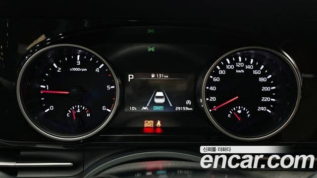 Kia Carnival 2022 — ფოტო 8/20