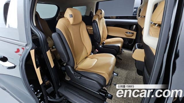 Kia Carnival 2022 — ფოტო 12/20