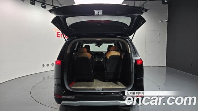 Kia Carnival 2022 — ფოტო 20/20
