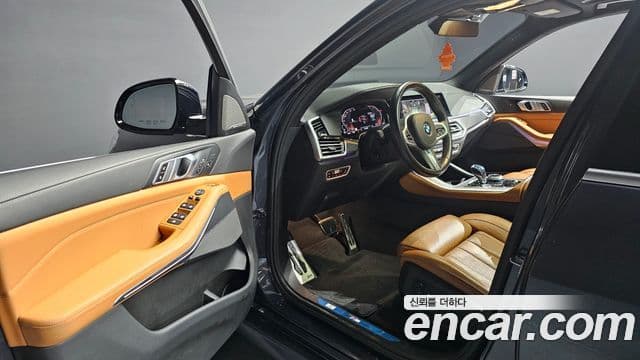 BMW X5 2020 — ფოტო 15/20
