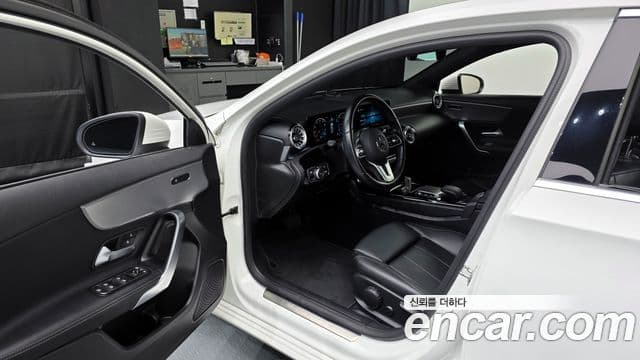 Mercedes-Benz A-Class 2022 — Şəkil 10/20