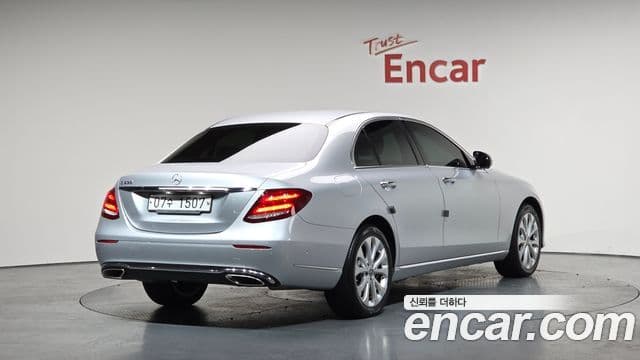 Mercedes-Benz E-Class 2018 — Şəkil 2/20