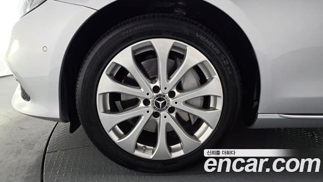 Mercedes-Benz E-Class 2018 — Şəkil 5/20