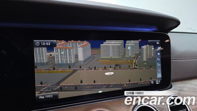 Mercedes-Benz E-Class 2018 — Şəkil 15/20