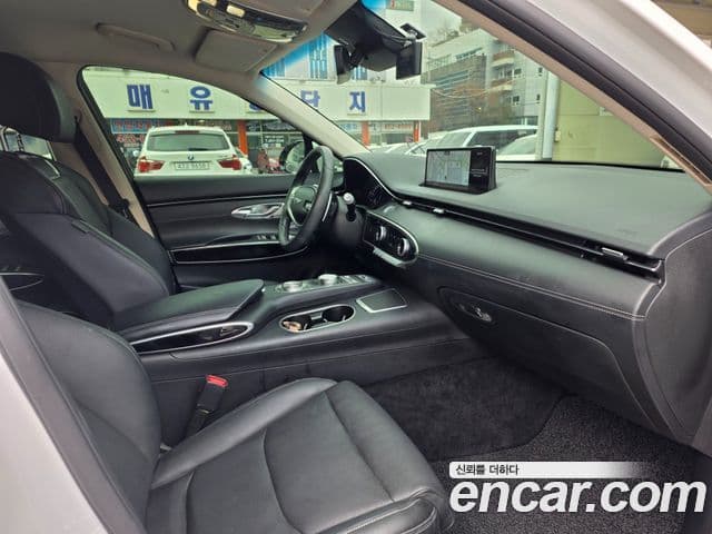 Genesis GV70 2021 — ფოტო 11/16