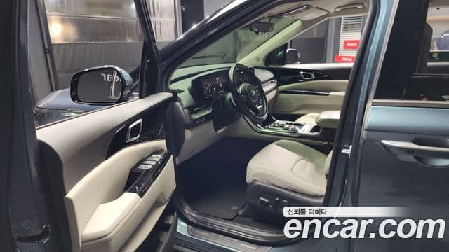 Kia Carnival 2020 — ფოტო 8/20