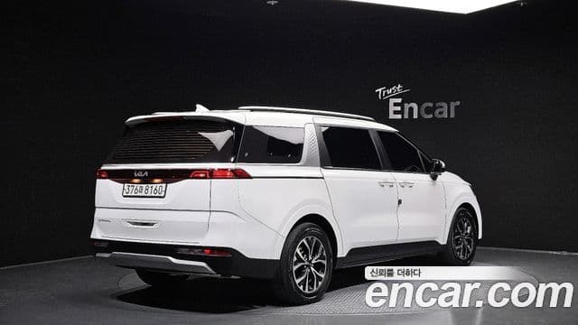 Kia Carnival 2021 — ფოტო 2/20