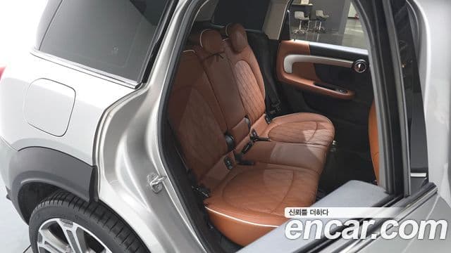 Mini Cooper S Countryman 2023 — ფოტო 11/20