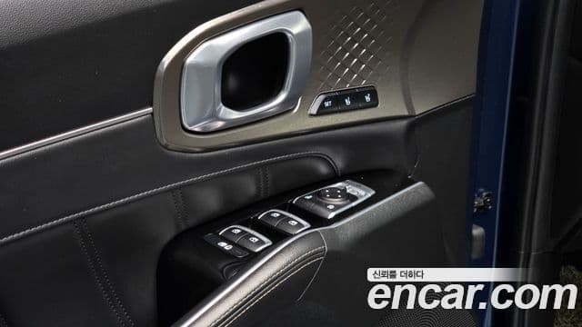 Kia Sorento 2020 — ფოტო 19/20
